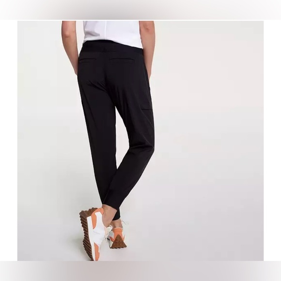 CALIA Truelight Cargo Pocket Joggers. - Picture 2 of 11